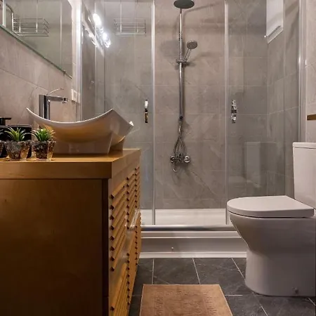 Cool 3 Bedroom In Nisantasi Apartamento