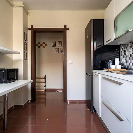 Cool 3 Bedroom In Nisantasi アパート
