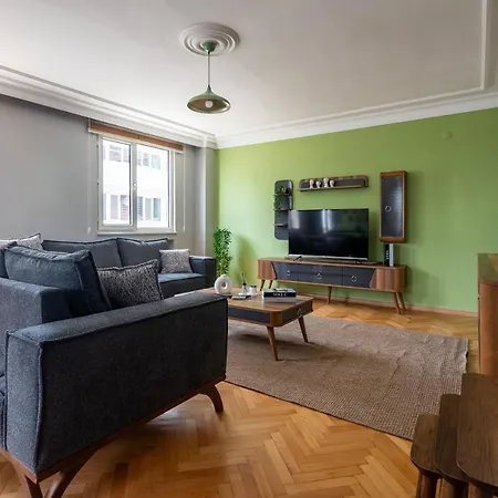 Cool 3 Bedroom In Nisantasi 아파트 *